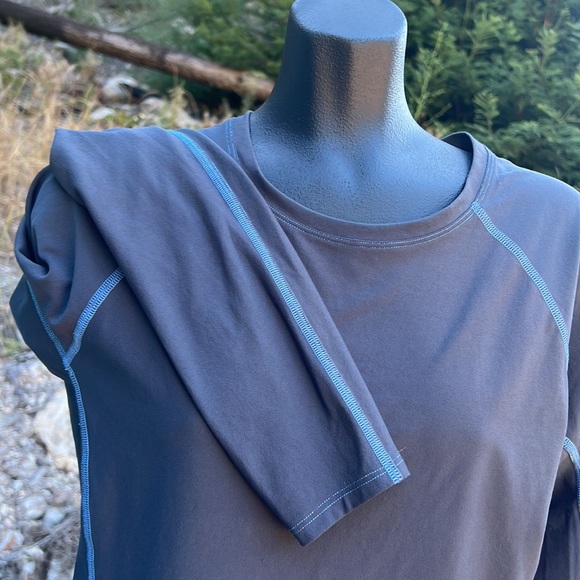 L.L.Bean NWOT UPF 50 long sleeve fitted grey shirt with blue, stretchy size LG - Picture 3 of 9